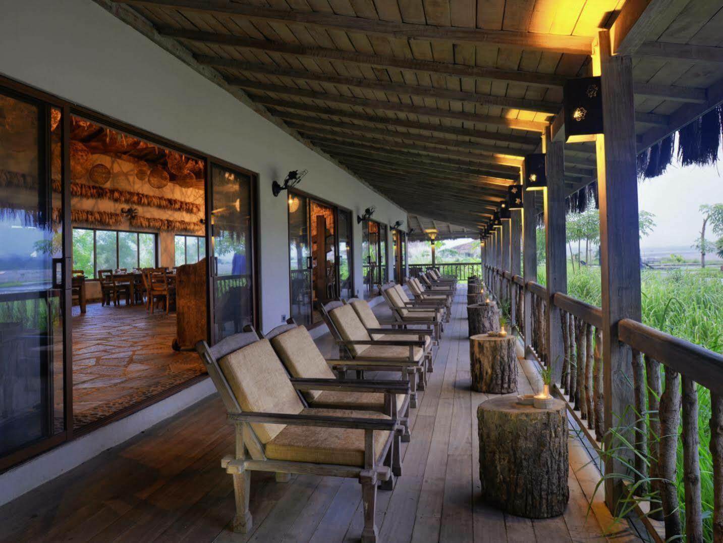 Barahi Jungle Lodge Meghauli Eksteriør bilde